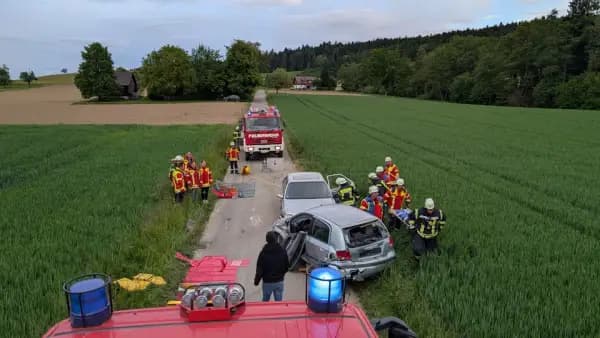 Gesamtprobe – Verkehrsunfall mit eingeklemmten Personen