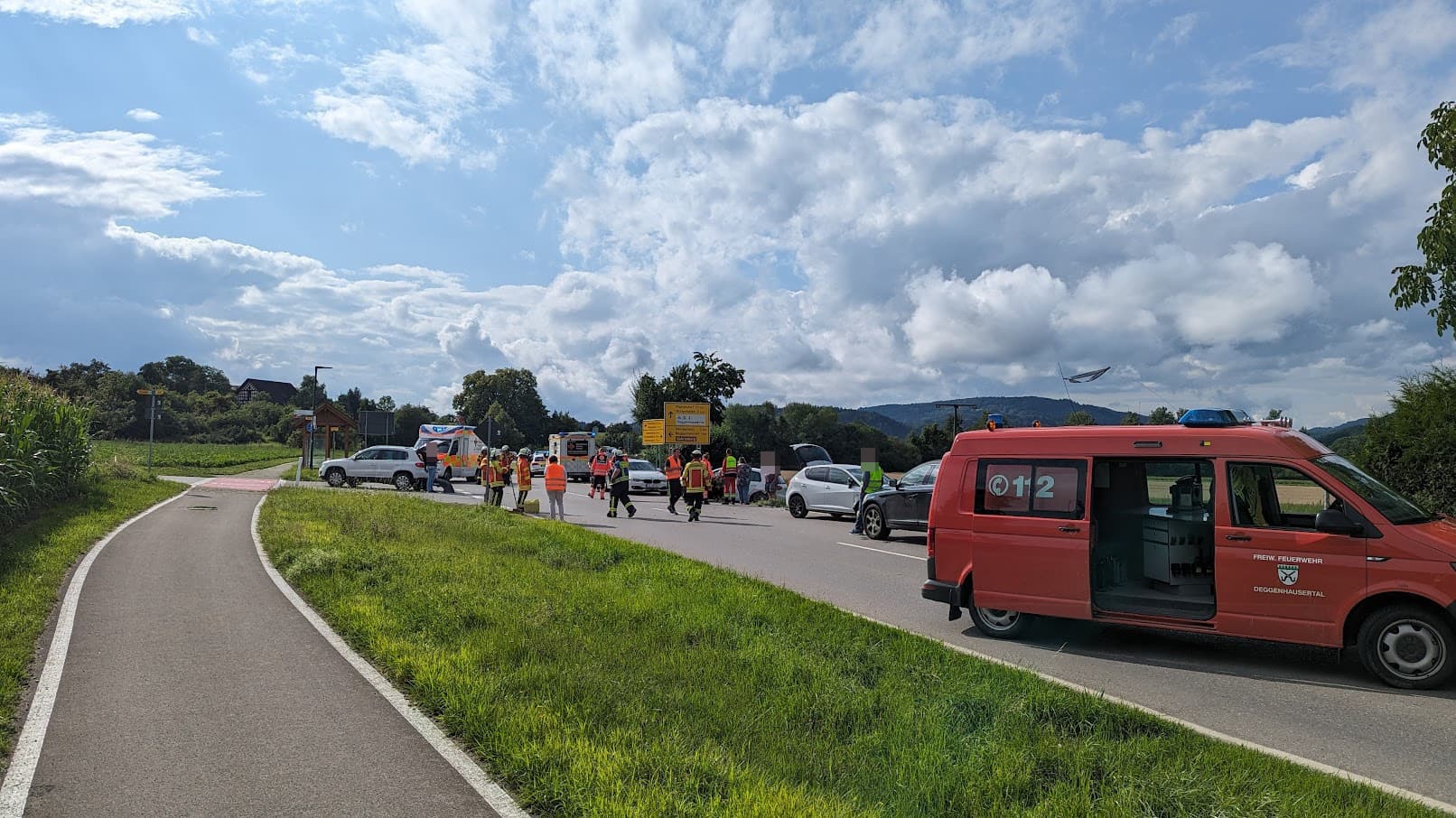 Drei PKWs kollidiert