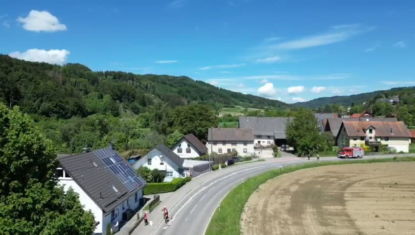 H ÖLSPUR 1- Ölspur in Ortschaft