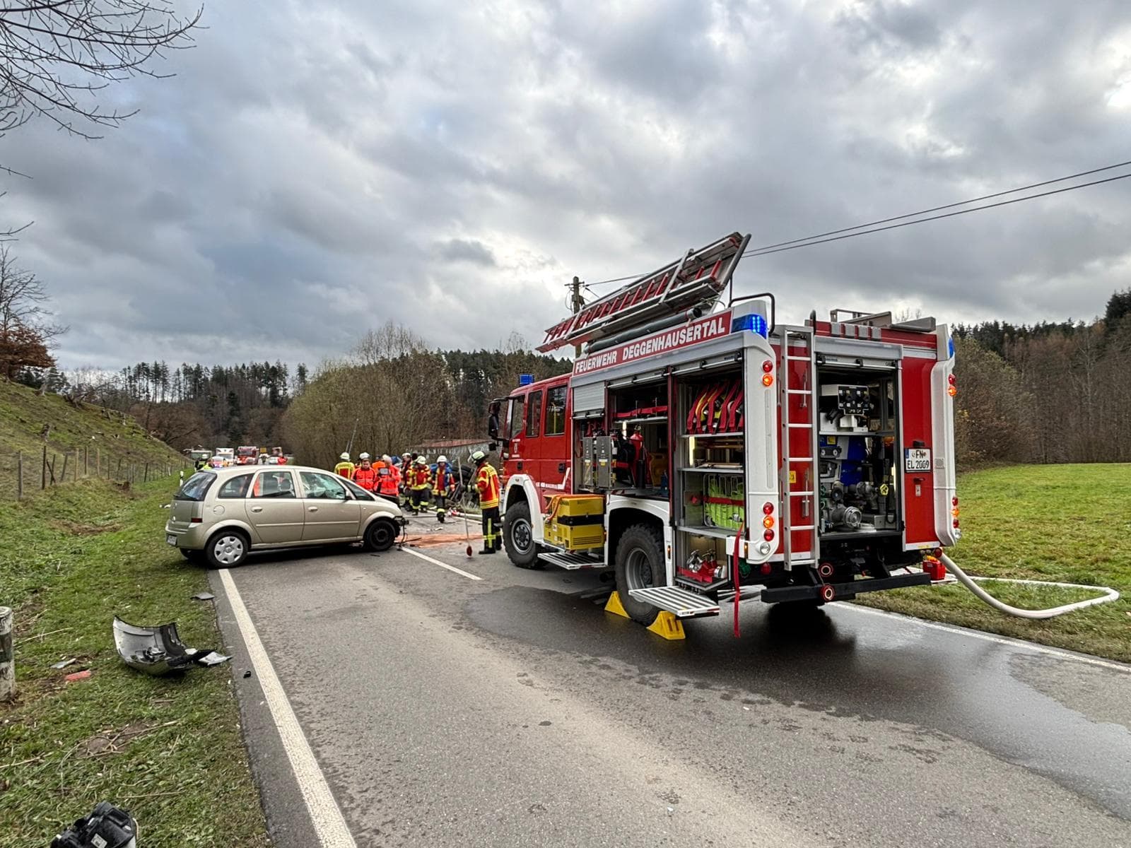 PKW gegen LKW