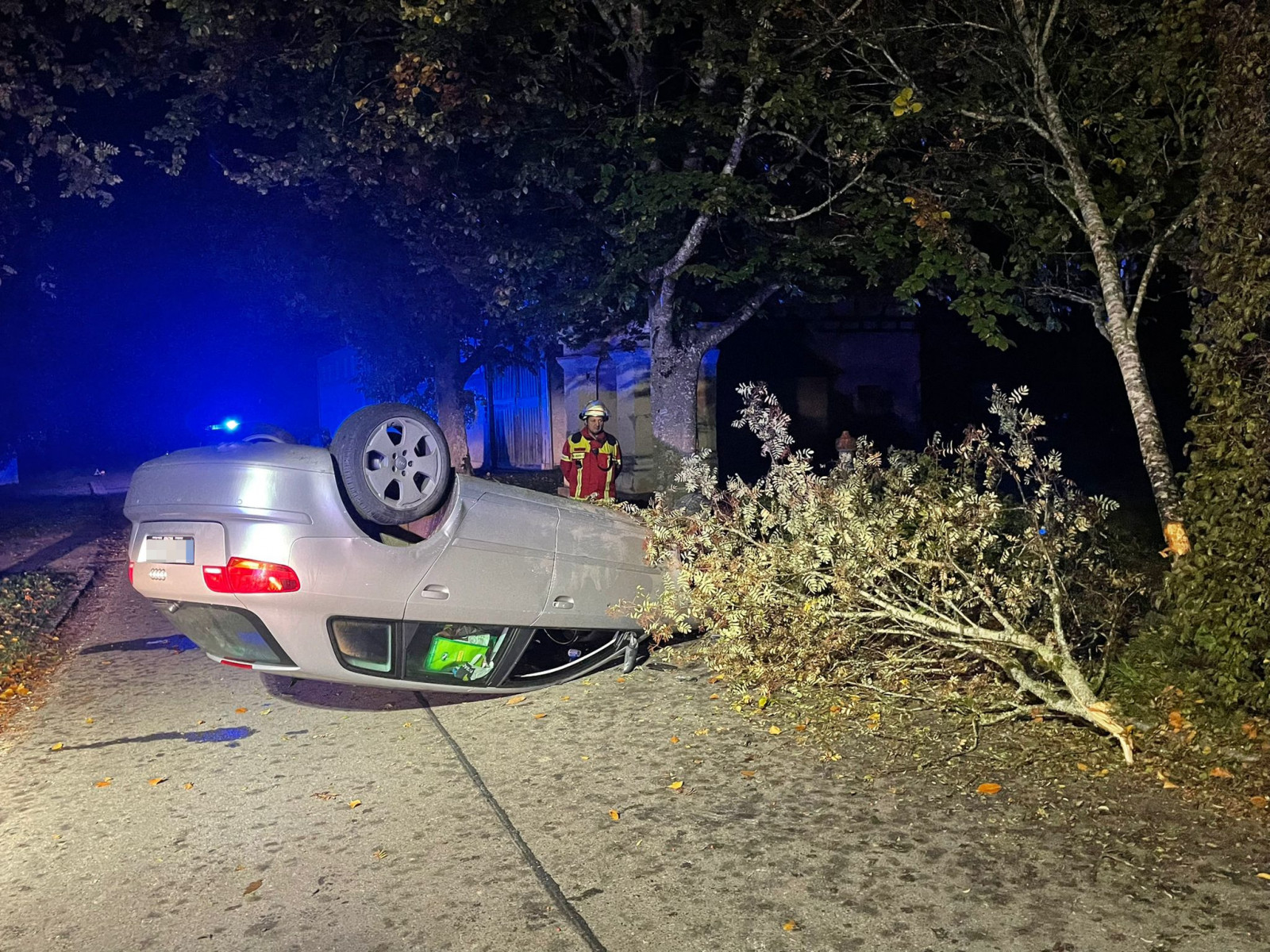 H1 VU - PKW überschlagen